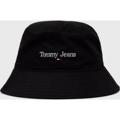 Tommy Jeans kapelusz bawełniany kolor czarny bawełniany. Czarne kapelusze Tommy Jeans, bez wzorów, z bawełny. W wyprzedaży za 119.99 zł.