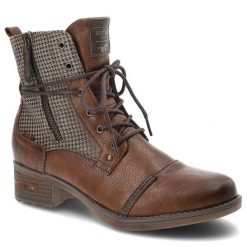 Brązowe Botki Mustang Modne Buty Damskie. Brązowe botki Mustang, bez wzorów, ze skóry ekologicznej, eleganckie, bez obcasa, bez zapięcia. Za 239.00 zł.