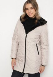 Beżowa Pikowana Kurtka Dwustronna z Kapturem i Futerkiem Rinaresa. Brązowe kurtki Born2be, l, bez wzorów, z jeansu, eleganckie, z kapturem. Za 169.99 zł.