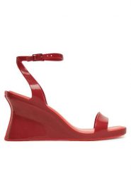 Melissa Sandały Melissa Celinna Ad 36109 Czerwony. Czerwone sandały Melissa, bez wzorów, z tworzywa sztucznego, bez obcasa, na koturnie, bez zapięcia. Za 429.99 zł.