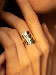 OR ÉCLAT Złoty pierścionek "Armadillo" rozmiar: 50. Żółte pierścionki Or Éclat, złote. Za 1,261.99 zł.