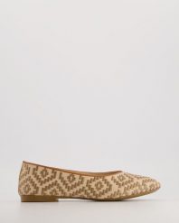 BALERINY DAMSKIE 44050 BEIGE. Brązowe baleriny Venezia, bez wzorów, ze skóry, bez obcasa, bez zapięcia. Za 179.00 zł.