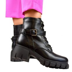 Workery damskie botki na niskim obcasie i platformie czarne BM530B. Czarne botki marka niezdefiniowana, z aplikacjami, ze skóry ekologicznej, eleganckie, bez obcasa, bez zapięcia. Za 151.99 zł.