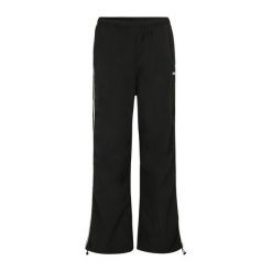 Spodnie damskie FILA Laplace Low Waist Oversized Track. Czarne spodnie dresowe Fila, bez wzorów, z dresówki. Za 199.99 zł.