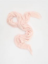 Gładki szal z dodatkiem wiskozy - pastelowy róż. Czerwone szaliki i kominy Reserved, bez wzorów, z wiskozy. W wyprzedaży za 22.99 zł.