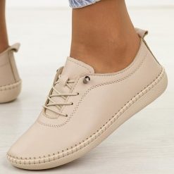 Beżowe skórzane półbuty damskie T.Sokolski 2023. Brązowe półbuty wsuwane Sokolski, na jesień, bez wzorów, z jeansu, biznesowe, z okrągłym noskiem, bez obcasa, na płaskiej podeszwie. Za 249.00 zł.