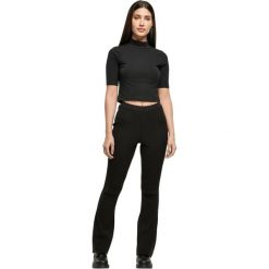Legginsy damskie Urban Classics Rib Knit Bootcut GT. Czarne legginsy Urban Classics, bez wzorów, z dzianiny. Za 196.50 zł.