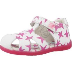 Sandały AGATHA RUIZ DE LA PRADA 242902A Biały. Białe sandały Agatha Ruiz de la Prada, bez wzorów, ze skóry, bez obcasa, bez zapięcia. Za 246.33 zł.