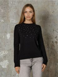 Sweter z wiskozą i ozdobnymi ćwiekami - czarny. Czarne swetry Sinsay, l, bez wzorów, z wiskozy, bez ramiączek. Za 49.99 zł.