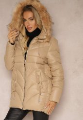 Beżowa Trapezowa Kurtka z Pikowanymi Przeszyciami i Kapturem z Odpinanym Futrem Deoiala. Brązowe kurtki Renee, l, bez wzorów, z jeansu, eleganckie. Za 139.99 zł.