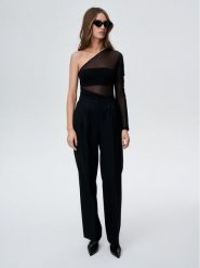 Undress Code Spodnie materiałowe Dolce 602 Czarny Relaxed Fit. Czarne spodnie materiałowe Undress Code, bez wzorów, z materiału. Za 1,069.00 zł.