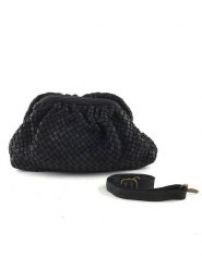 Amara Skórzana kopertówka "Miller" w kolorze czarnym - 35 x 23 x 8 cm rozmiar: onesize. Czarne kopertówki Amara, bez wzorów, z materiału, przez ramię, bez dodatków. Za 480.90 zł.