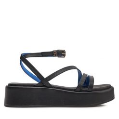 Sandały Tommy Hilfiger. Czarne sandały Tommy Hilfiger, bez wzorów, bez obcasa, na koturnie, bez zapięcia. Za 569.99 zł.