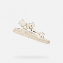 Sandały GEOX J SANDAL FOAMMENTERA Beżowy. Białe sandały Geox, bez wzorów, z syntetyku, bez obcasa, bez zapięcia. Za 254.99 zł.