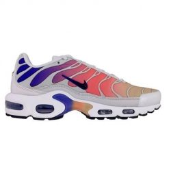 Buty do chodzenia damskie Nike Air Max Plus Tn Platinum. Białe buty sportowe lifestyle Nike, bez wzorów, z materiału, sportowe, bez zapięcia, nike air max. Za 803.00 zł.