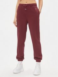 Gant Spodnie dresowe Rel Shield 4204921 Bordowy Relaxed Fit. Czerwone spodnie dresowe Gant, bez wzorów, z bawełny. Za 519.99 zł.