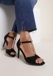 Czarne Sandały Astreis. Czarne sandały Renee, bez wzorów, ze skóry, glamour, z otwartym noskiem, bez obcasa, na obcasie, bez zapięcia. Za 109.99 zł.