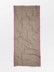 Becksöndergaard Szal w kolorze beżowo-różowym - 185 x 85 cm rozmiar: onesize. Brązowe szaliki i kominy Becksöndergaard, bez wzorów, z bawełny. Za 113.99 zł.