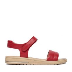 Sandały Lasocki. Czerwone sandały Lasocki, bez wzorów, bez obcasa, na płaskiej podeszwie, bez zapięcia. Za 159.99 zł.
