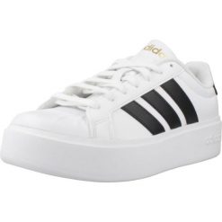 Buty ADIDAS STREETTALK BOLD Biały. Białe trekkingi adidas, bez wzorów, ze skóry, bez zapięcia, trekkingowe. Za 241.99 zł.