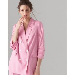 Długa marynarka z lyocellu - Różowy. Marynarki i żakiety Mohito. Za 179.99 zł.