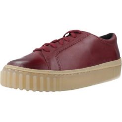 Buty CLARKS MAYHILL WALK Bordeaux. Czerwone buty trekkingowe Clarks, bez wzorów, ze skóry, bez zapięcia, trekkingowe. Za 381.99 zł.