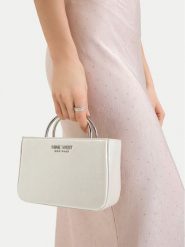 Nine West Torebka CEO-Astor Vibe-KY323-1 Écru. Białe torebki klasyczne Nine West, bez wzorów, z materiału, bez dodatków. Za 199.99 zł.