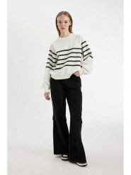 DeFacto Bluza w kolorze kremowo-czarnym rozmiar: XXL. Brązowe bluzy DeFacto, xxl, bez wzorów, bez ramiączek, bez kaptura. Za 143.99 zł.