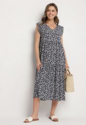Granatowa Bawełniana Sukienka o Rozkloszowanym Kroju z Falbanami i Dekoltem w Serek Ifforine. Niebieskie sukienki Born2be, na co dzień, l, bez wzorów, z bawełny, eleganckie, bez kołnierzyka, bez ramiączek, midi, rozkloszowane. Za 69.99 zł.