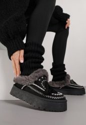 Czarne Śniegowce na Grubej Podeszwie z Haftem i Futerkiem Ezilune. Czarne śniegowce Born2be, bez wzorów, z jeansu, bez zapięcia. Za 99.99 zł.