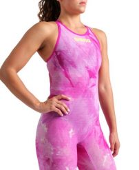 Strój Startowy Arena Carbon Air2 Le Ob Tie-Dye. Czerwone kombinezony Arena, l, bez wzorów, z elastanu, bez kołnierzyka, bez ramiączek. Za 2,262.69 zł.