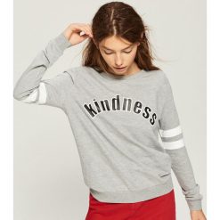 Bluza z nadrukiem - Jasny szar. Bluzy marki Sinsay. W wyprzedaży za 24.99 zł.