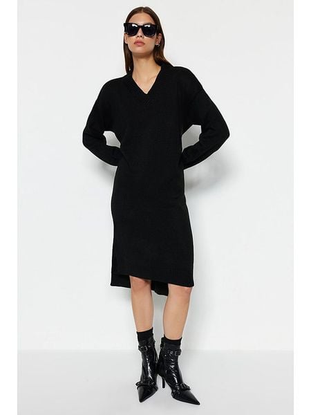 Trendyol Sukienka w kolorze czarnym rozmiar: L. Czarne sukienki Trendyol, l, bez wzorów, bez kołnierzyka, bez ramiączek, midi. Za 73.99 zł.