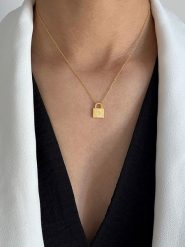 Les Favorites Pozłacany naszyjnik z zawieszką - dł. 40 cm rozmiar: onesize. Żółte naszyjniki Les Favorites, z materiału, z cyrkonią, pozłacane. Za 173.99 zł.