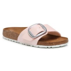 Klapki Birkenstock. Czerwone klapki Birkenstock, bez wzorów, bez obcasa, bez zapięcia. Za 499.99 zł.