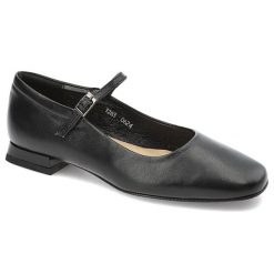 Czarne Półbuty Armodo Stylowe Obuwie Damskie. Czarne półbuty wsuwane Armodo, bez wzorów, ze skóry, biznesowe, bez obcasa, na obcasie. Za 259.00 zł.