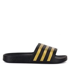 Klapki adidas. Czarne klapki adidas, bez wzorów, bez obcasa, bez zapięcia. Za 109.99 zł.