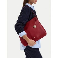 Torebka MEXX. Czerwone torebki klasyczne Mexx, bez wzorów, klasyczne, bez dodatków. Za 179.99 zł.