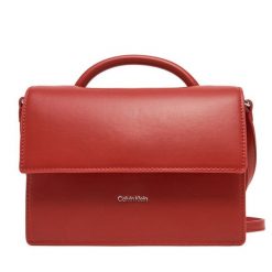 Torebka Calvin Klein. Czerwone torebki klasyczne Calvin Klein, bez wzorów, klasyczne, bez dodatków. Za 319.99 zł.