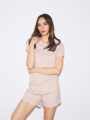 Dwuczęściowa piżama z nadrukiem - różowy. Czerwone piżamy Reserved, l, bez wzorów, z bawełny, bez kołnierzyka, bez ramiączek. Za 79.99 zł.