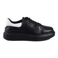 Czarne klasyczne buty sportowe damskie T.Sokolski. Czarne buty treningowe bez wzorów, bez zapięcia. Za 223.79 zł.