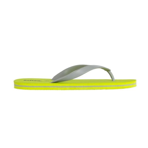 Klapki Softee Coconut. Szare klapki Softee, bez wzorów, z gumy, eleganckie, bez obcasa, bez zapięcia. Za 133.99 zł.