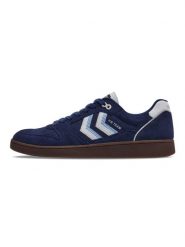 Buty halowe Hummel Hb Team. Niebieskie buty treningowe Hummel, na jesień, bez wzorów, z gumy, bez zapięcia, do piłki ręcznej. Za 306.20 zł.
