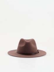 Wełniany kapelusz - brązowy. Brązowe kapelusze Reserved, bez wzorów, z wełny. Za 119.99 zł.