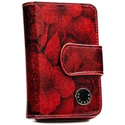 Czerwony, pionowy portfel damski ze skóry naturalnej i ekologicznej, zamykany suwakiem i zatrzaskiem - Peterson. Czerwone portfele Peterson, bez wzorów, ze skóry. Za 99.00 zł.