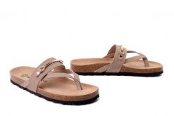 DR. BRINKMANN 700863-08 beige, klapki japonki damskie. Brązowe japonki Dr. Brinkmann, bez wzorów, ze skóry, bez obcasa, bez zapięcia. Za 214.90 zł.