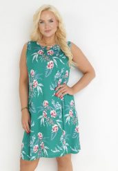 Zielona Kwiecista Sukienka z Ozdobnym Wycięciem i Marszczeniem Lanava. Zielone sukienki Born2be, na imprezę, l, bez wzorów, eleganckie, bez kołnierzyka, bez ramiączek, midi, rozkloszowane. Za 89.99 zł.