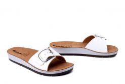 INBLU CP-55 001 biały, klapki damskie. Białe klapki Inblu, bez wzorów, bez obcasa, bez zapięcia. Za 77.99 zł.