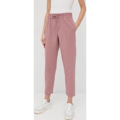 Marella spodnie damskie kolor różowy proste high waist. Czerwone spodnie materiałowe Marella, bez wzorów, z dzianiny, z podwyższonym stanem. Za 769.99 zł.
