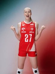 4F Koszulka meczowa replika wyjazdowa z możliwością personalizacji damska 4F x Polska Siatkówka - czerwona XL. Czerwone t-shirty sportowe 4f, l, bez wzorów, z materiału, bez ramiączek, na fitness i siłownię. Za 199.99 zł.